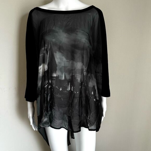 Torrid Harry Potter Hogwarts Castle Black Sheer Top Size 3 Halloween Magic - Picture 3 of 10